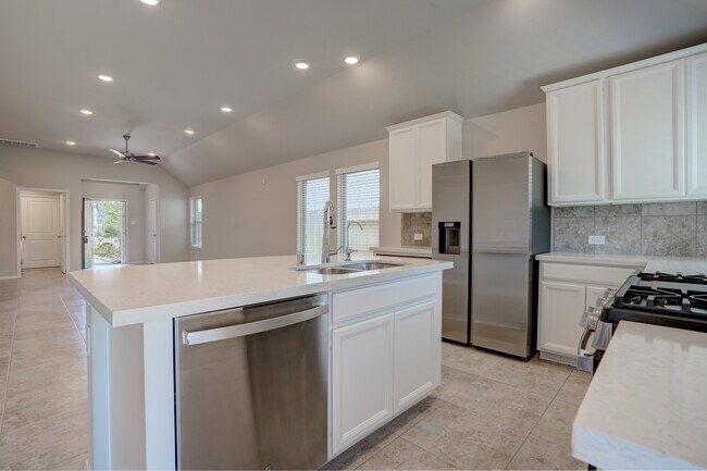 Foto del edificio - 554 Chestnut Reef Ct