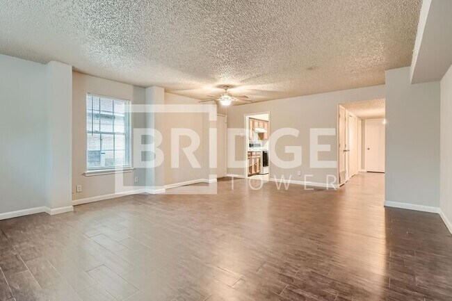 Foto del edificio - 806 Prairie Creek Dr