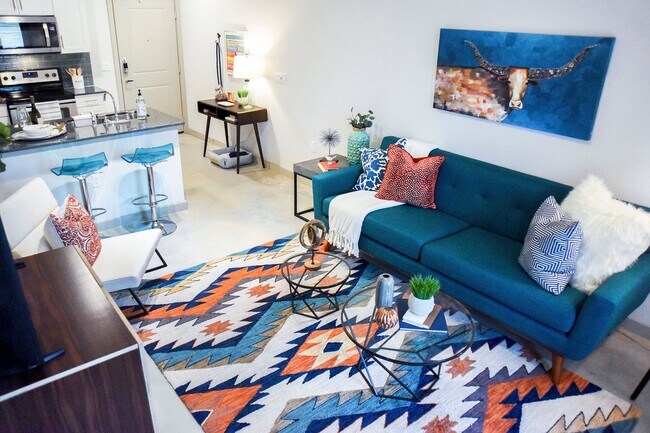 Foto del edificio - 8300 Bluff Springs Rd