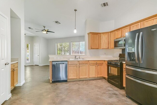 Foto del edificio - 11518 James B Connolly Ln
