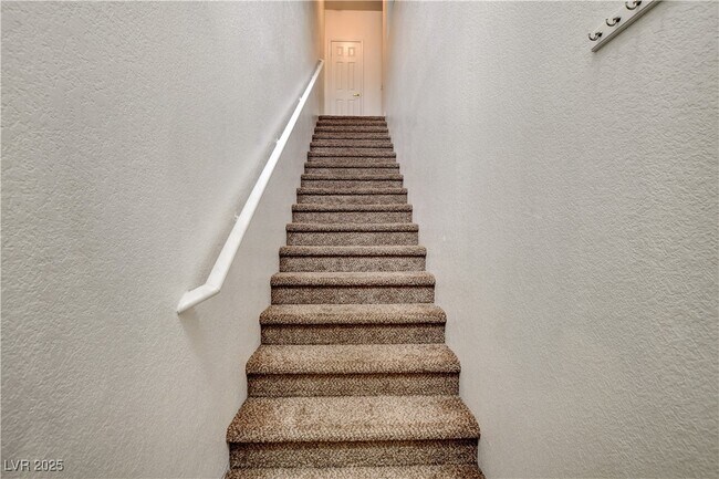 Building Photo - 10550 W Alexander Rd