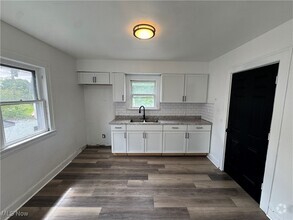 Building Photo - 11122 Glenboro Dr