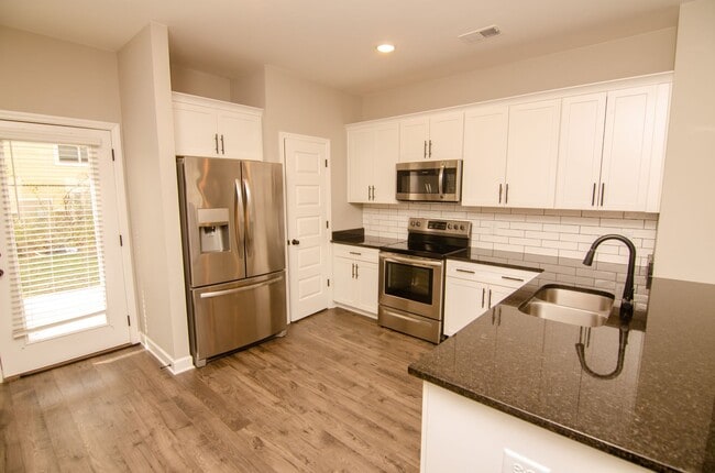 Building Photo - 5026 Isabella Ln