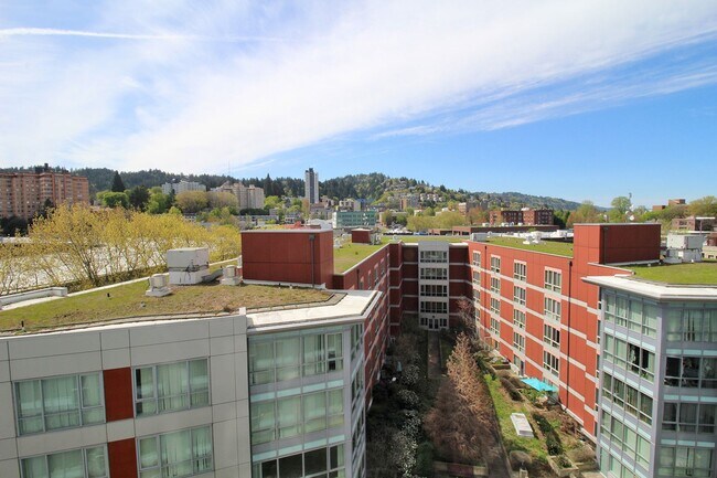 Foto del edificio - View! Parking! Sleek Modern Studio Condo o...
