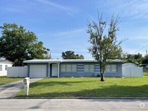 Building Photo - 1515 Sawyerwood Ave