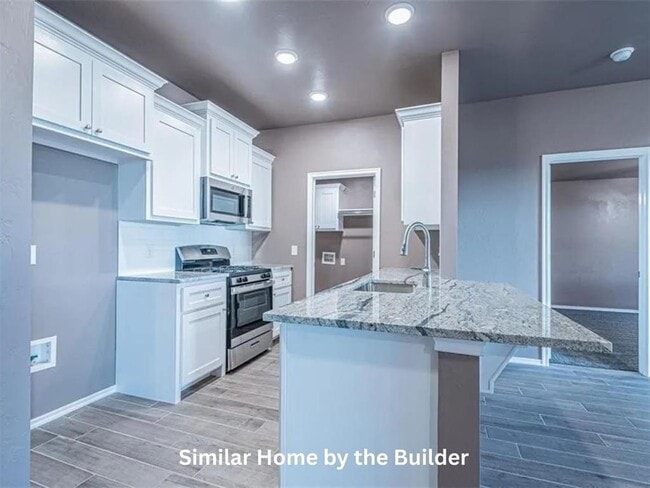 Building Photo - 1624 Highland Loop