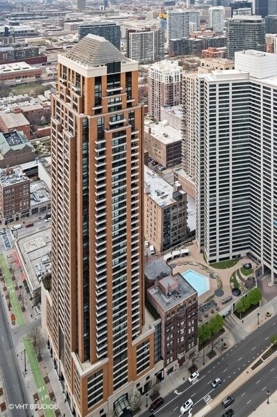 Primary Photo - 1160 S Michigan Ave