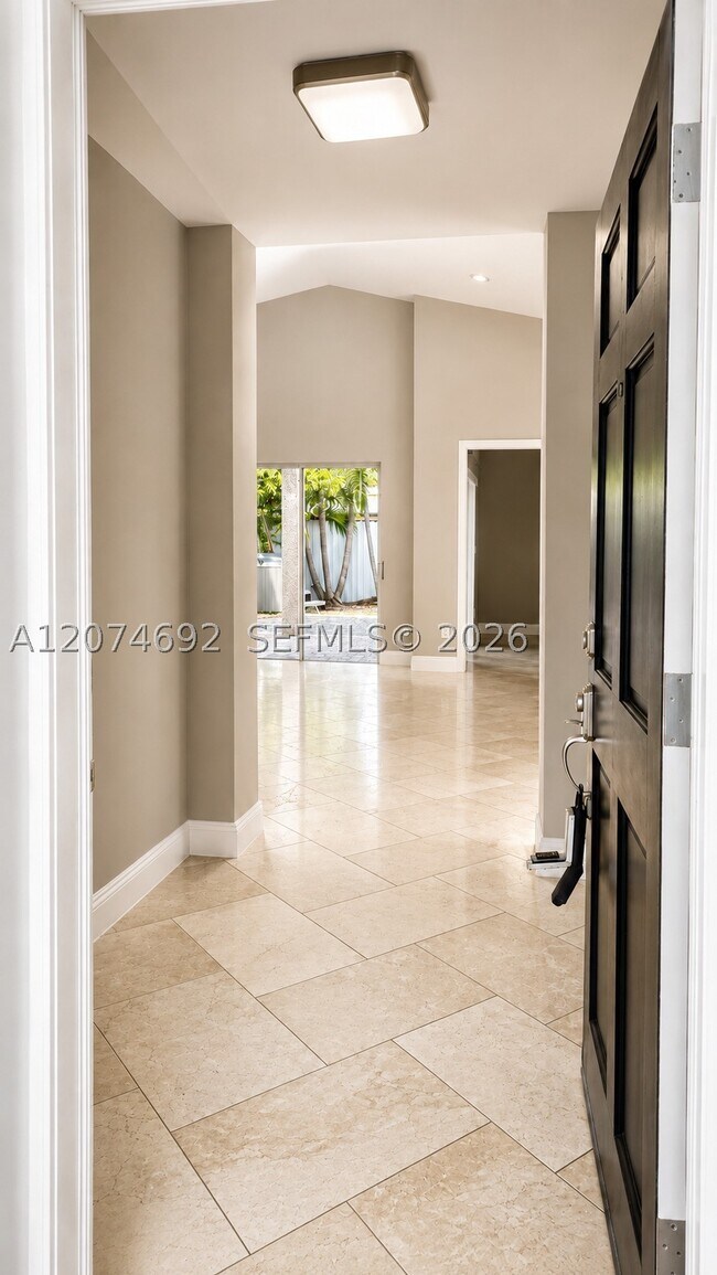 Foto del edificio - 15642 SW 59th St