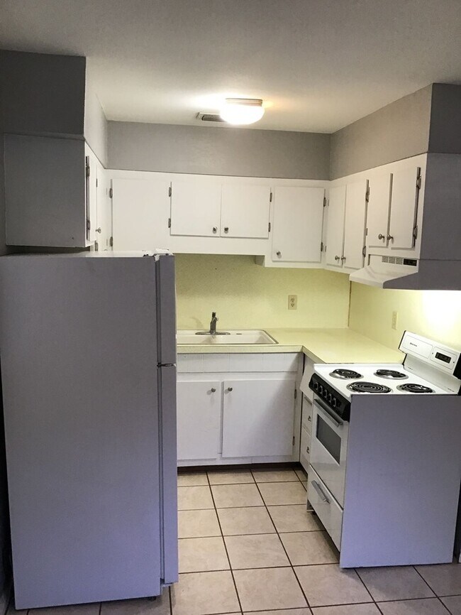 Foto del edificio - 12136 Munbury Dr