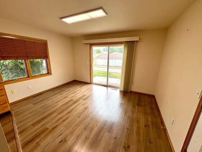 Foto del edificio - 1146 Howard Ave