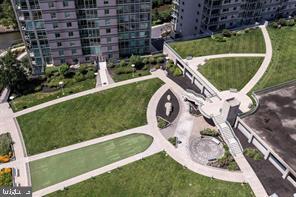 Building Photo - 901 N Penn St