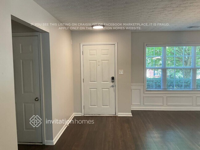 Building Photo - 2481 Radcliffe Ct
