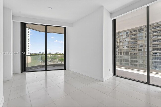 Foto del edificio - 175 SE 25th Rd
