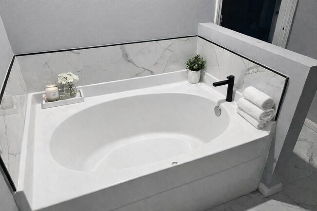 Foto del edificio - 4809 Longfellow Dr