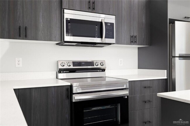 Foto del edificio - 823 N Woodson Ave