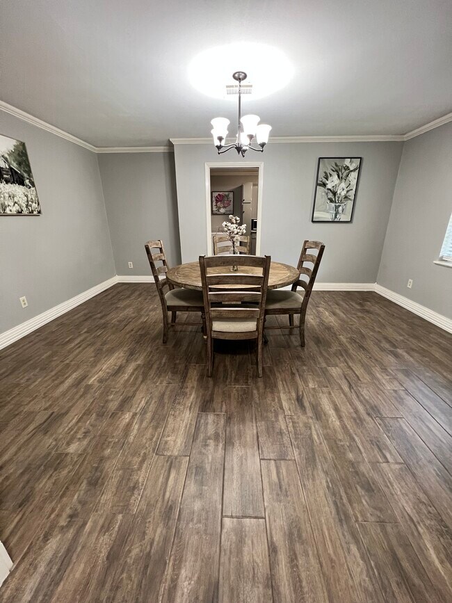 Foto del edificio - 2311 Brookhaven Dr