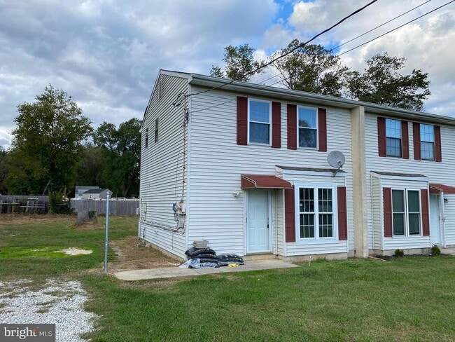 Building Photo - 566 Pleasant Dr