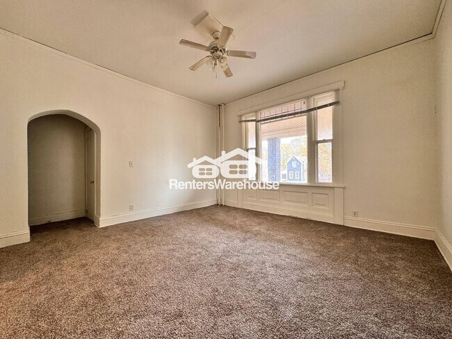 Foto del edificio - 1326 E 9th St
