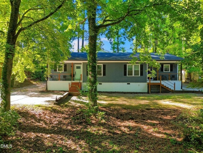Building Photo - Updated Cary Townhome with Smart Features Near RTP & RDU