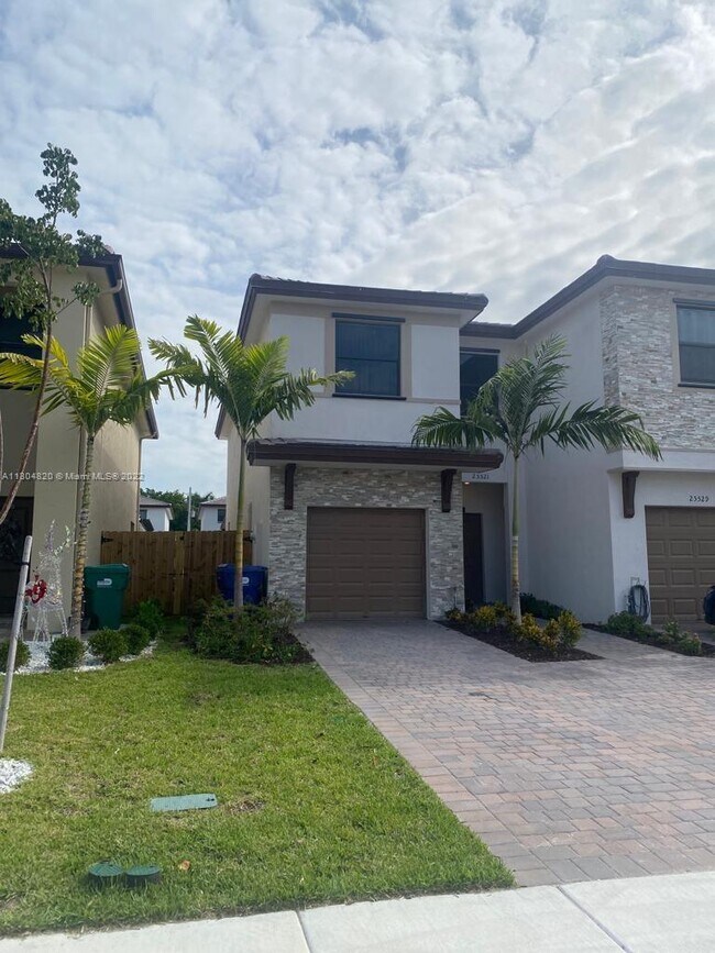 Building Photo - 25521 SW 108th Ct
