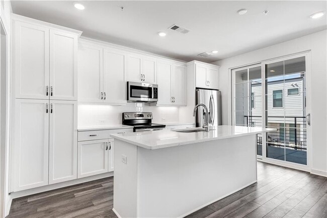 Building Photo - 501 Burton Dr