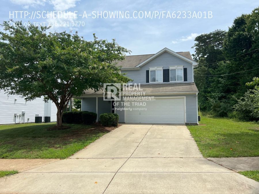 Foto principal - 3 Bedroom/2.5 Bath Greensboro Home with Fe...