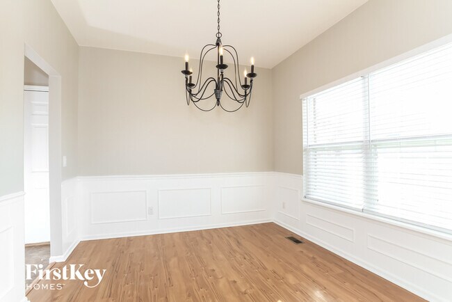 Foto del edificio - 962 Balsam Wood Ln