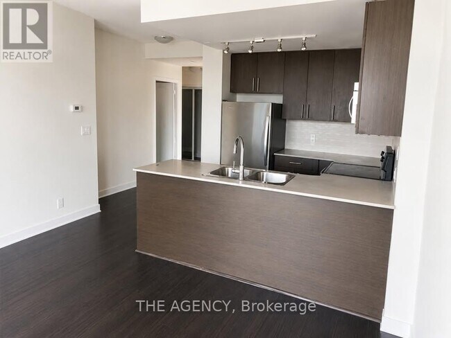 Building Photo - 3985 Grand Park Dr