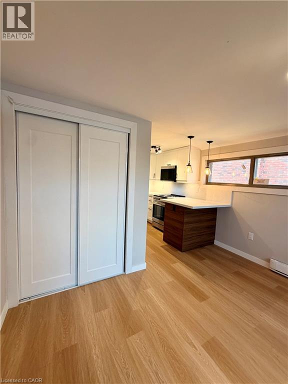 Photo du bâtiment - 5 Fisher Crescent