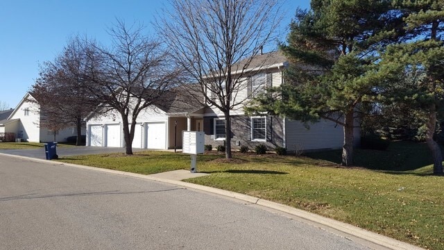 Primary Photo - 320 Newport Ln