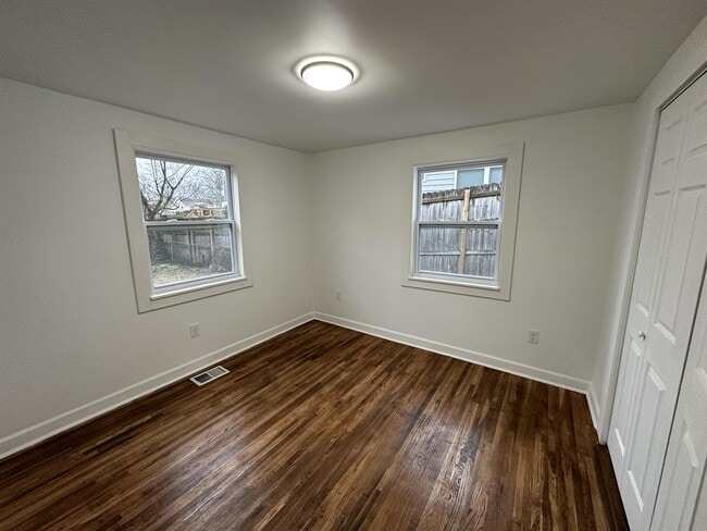 Foto del edificio - 519 Elgin St