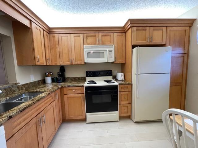 Primary Photo - 2860 SW 22nd Ave