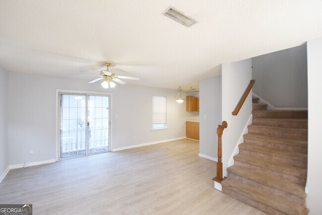 Foto del edificio - 147 S Fairfield Dr