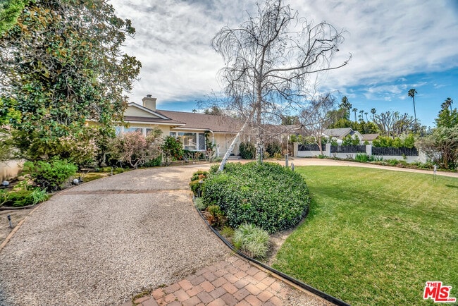 Foto del edificio - 19732 Henshaw St