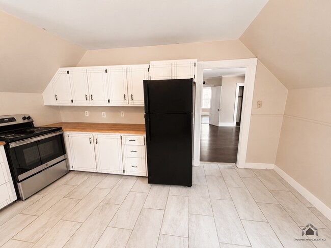 Foto del edificio - 6 Hazelwood Ave