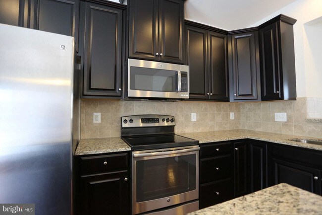 Building Photo - 7018 Kona Dr