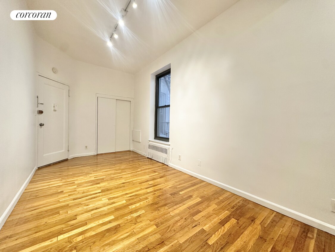 Foto del edificio - 410 W End Ave