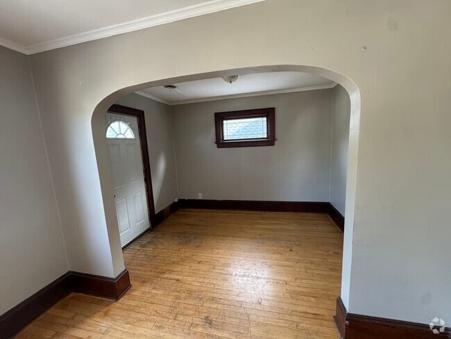 Building Photo - 1428 S 79th St