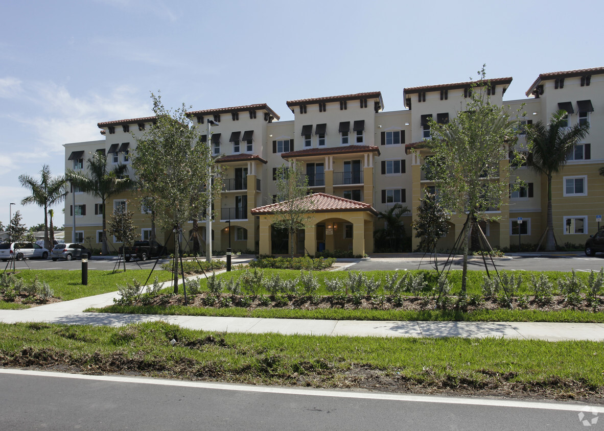 Building Photo - Lil’ Abner Apartments I