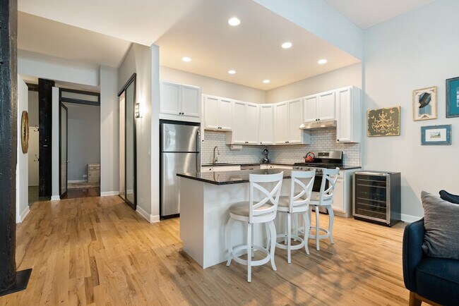 Foto del edificio - 1650 W Wrightwood Ave