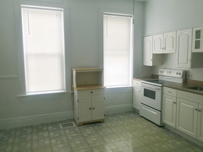 Building Photo - 4249 Beck Ave