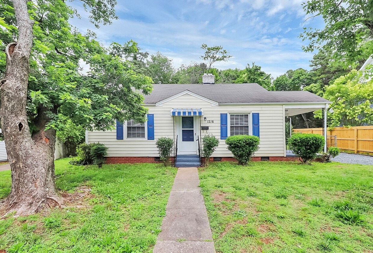 Primary Photo - Cute Home for Rent!
