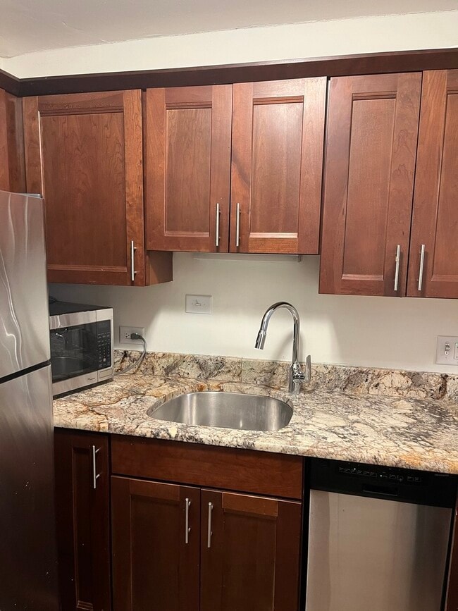 Building Photo - 1355 N Sandburg Terrace