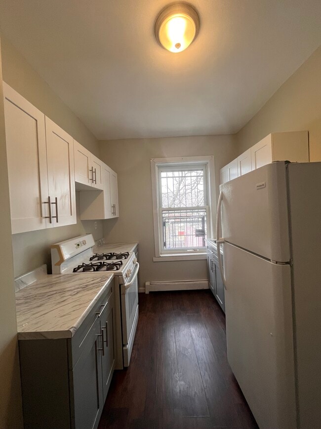 Building Photo - 241 S 8th St