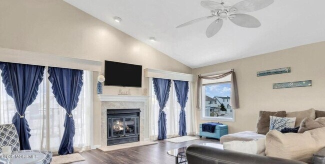 Foto del edificio - 104 Catherine Ln