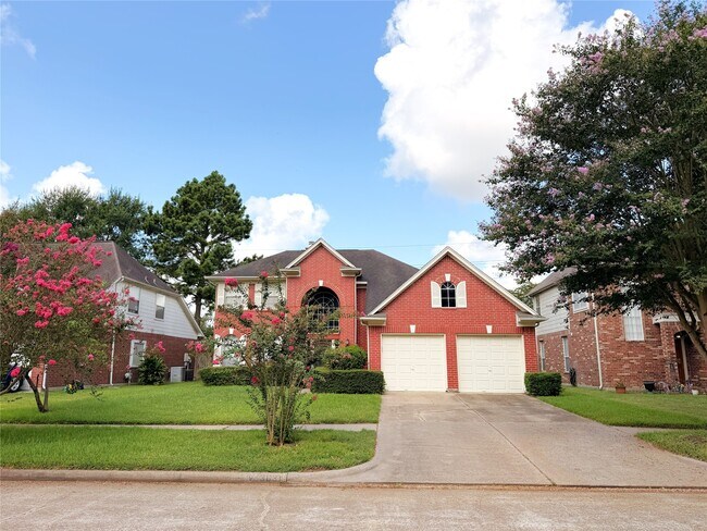 Foto del edificio - 3631 Lauderwood Ln