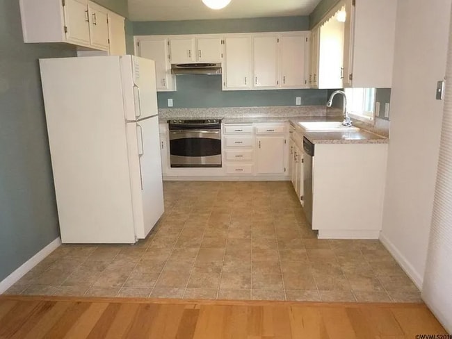Building Photo - 6745 Pierce Ct N