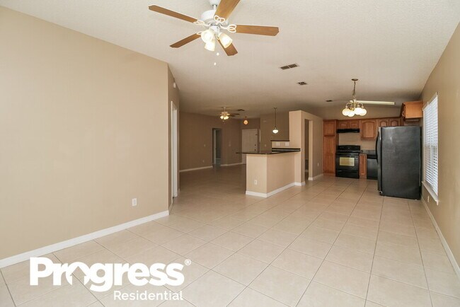 Building Photo - 332 Cello Cir