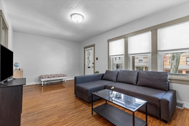 Photo - 776 Montclair St House