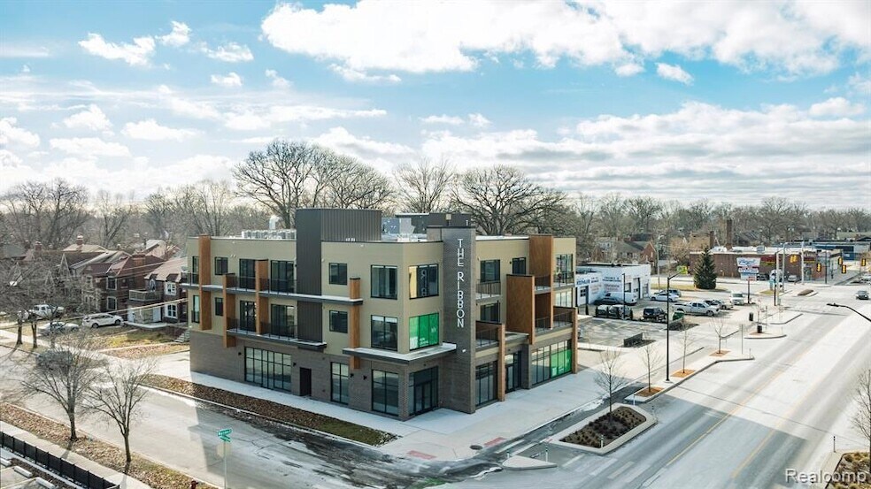 Foto principal - 16530 E Warren Ave